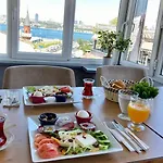Hotel Ueskuedar