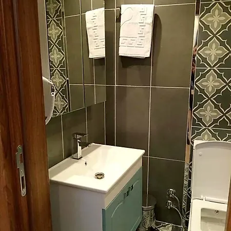 Hotel Ueskuedar 2*