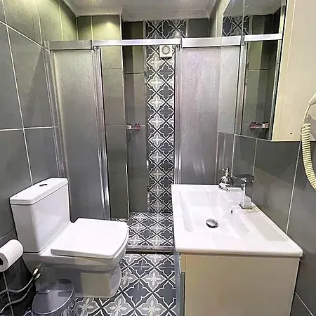 Ueskuedar Hotel Istanbul