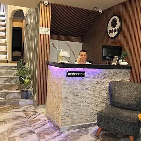 Ueskuedar Hotel