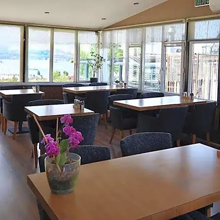 Hotel Ueskuedar
